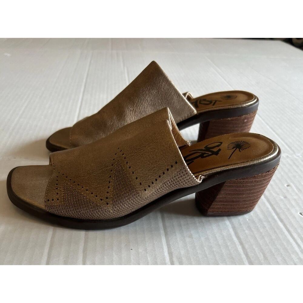 OTBT Women’s Bravura Dark Bronze Leather Block Heel Sandals Mules Size‎ 6 M - Picture 3 of 15